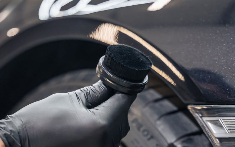 K2 Traco Pro Tyre Applicator With Dense Bristles