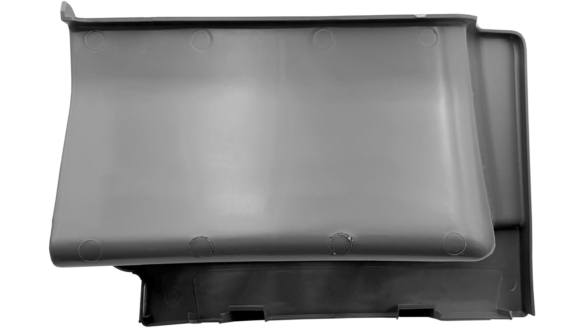 Volvo FM4 Lower Step RH (Grey)