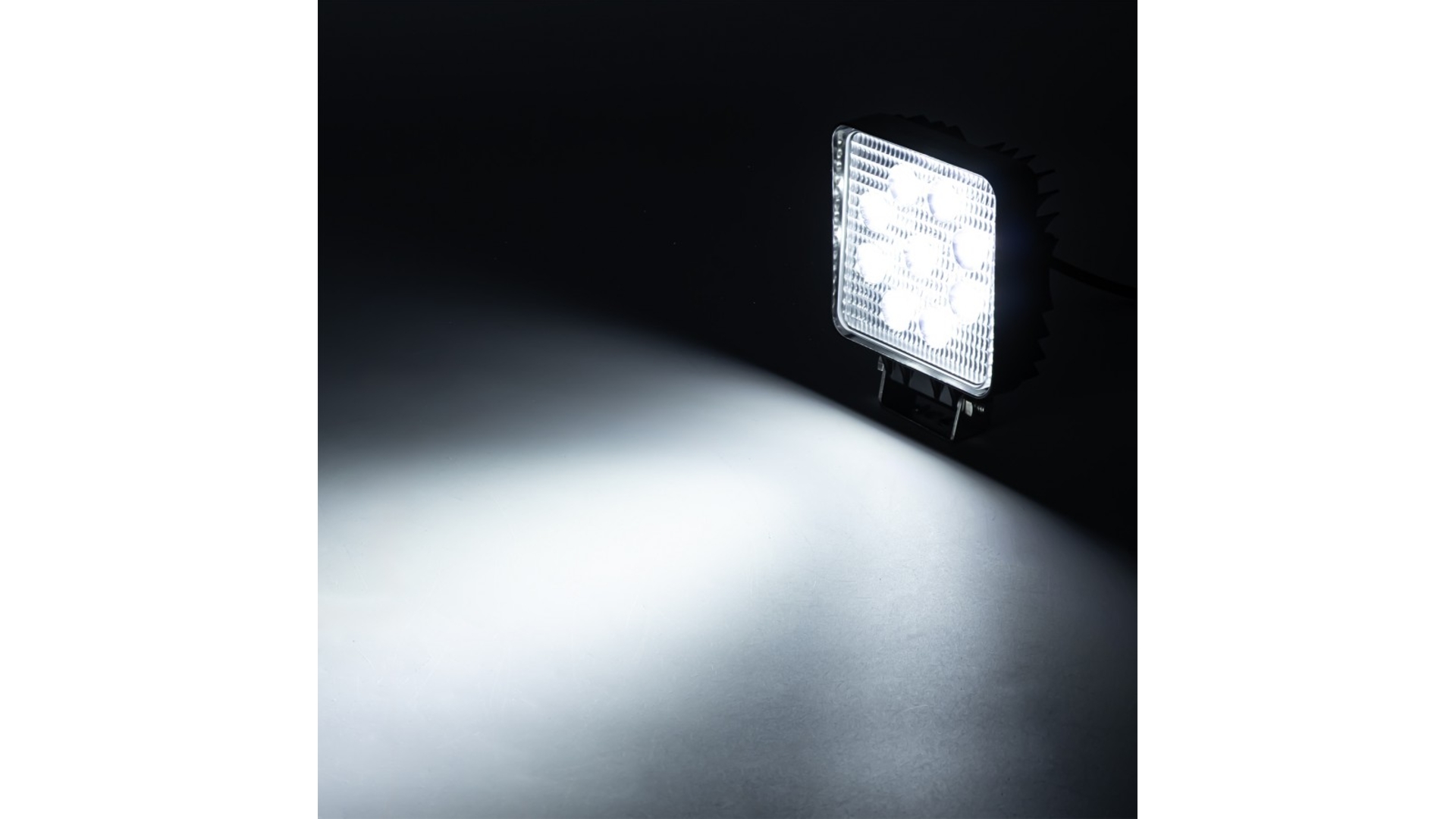 Square Work Lamp 9 X LED With 4m Cable