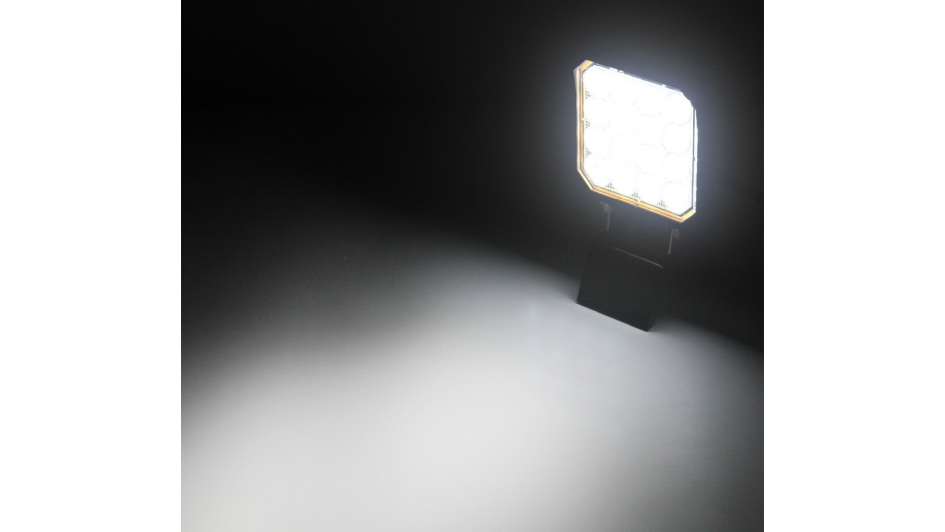 Quadratische Arbeitsleuchte 16 X LED