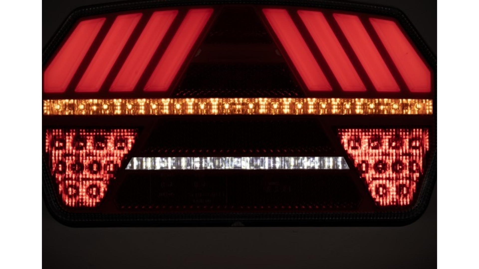 Rückleuchte LED 12 / 24V Mit Dreieck Links