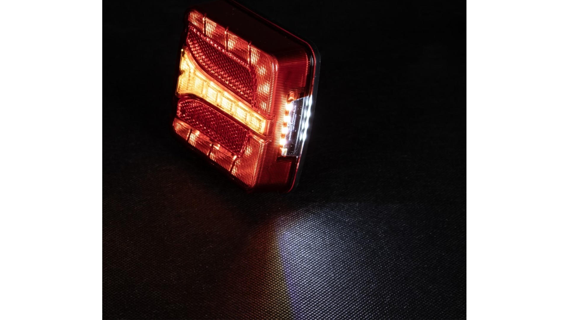 Piloto Trasero LED 12 / 24V Izq