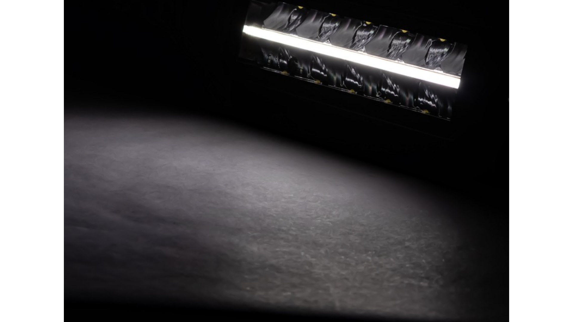Driving Lamp Bezel-less Medium LED Kmr13
