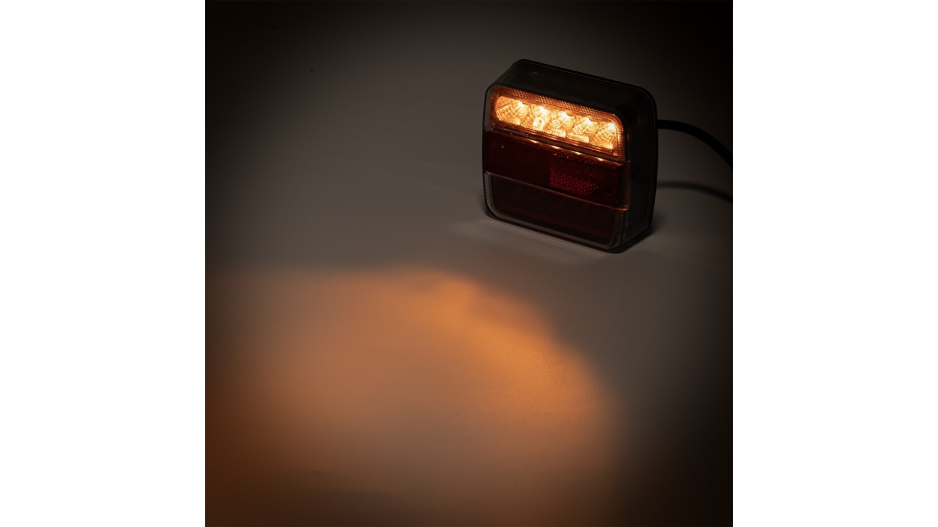 Feu Arrière LED 12 / 24V