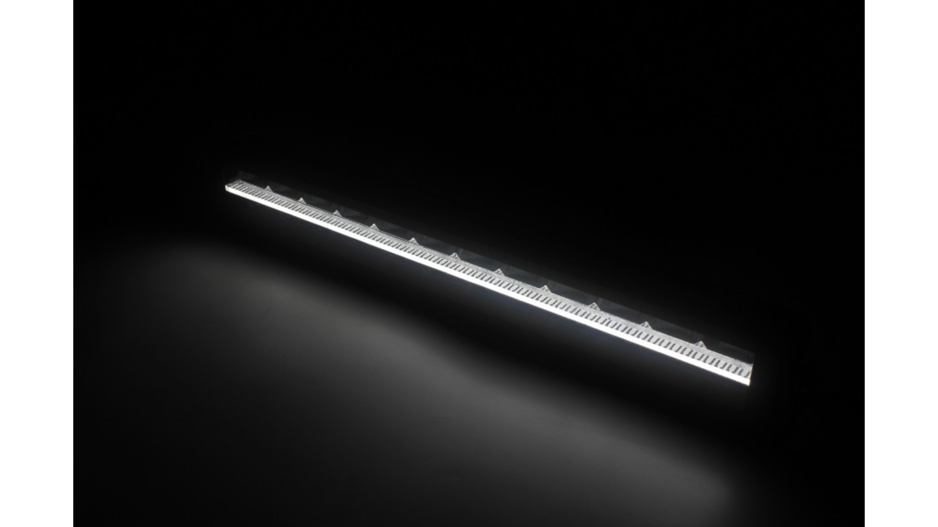 Driving Lamp Bezel-less Long LED Kmr13