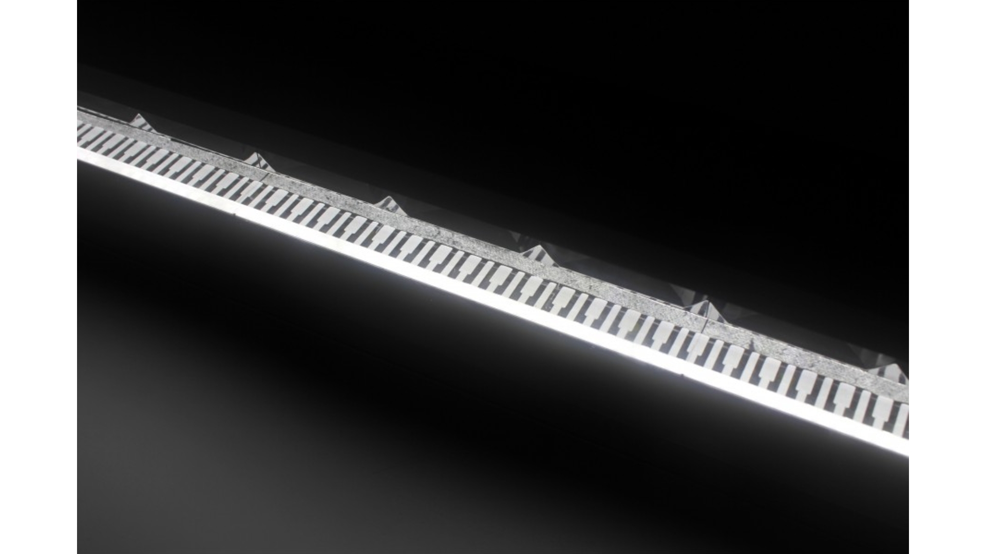 Driving Lamp Bezel-less Long LED Kmr13