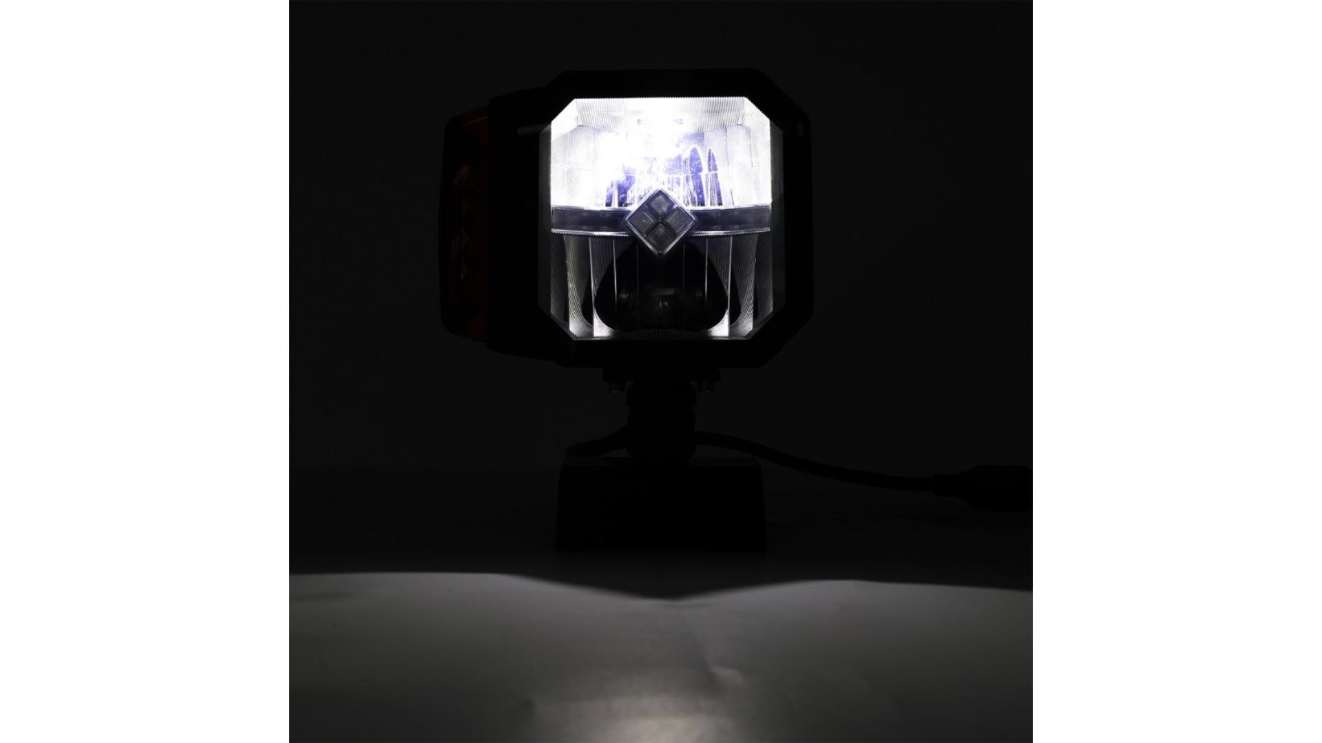 Reflektor Drogowy LED + Strobo + Podgrzewany Klosz
