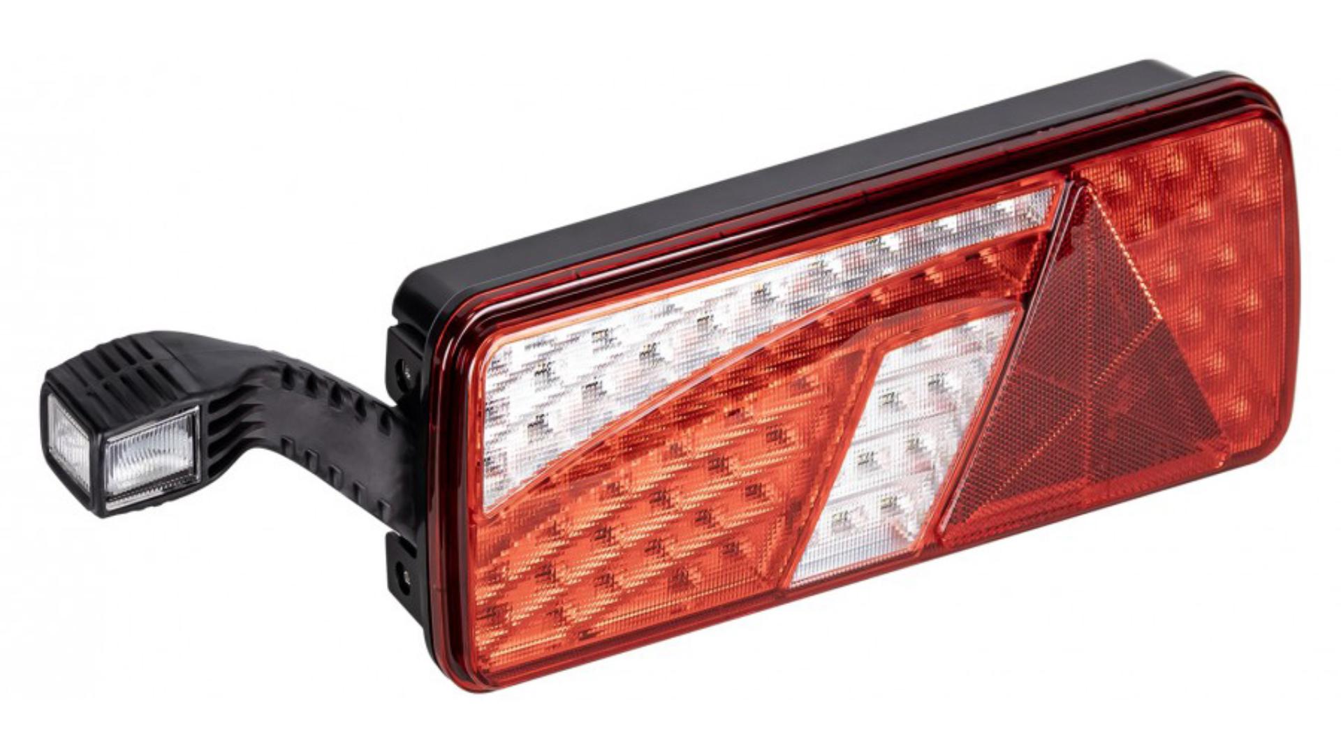 Rückleuchte 69+6 X LED Mit Dreieck Und Umrissleuchte Links