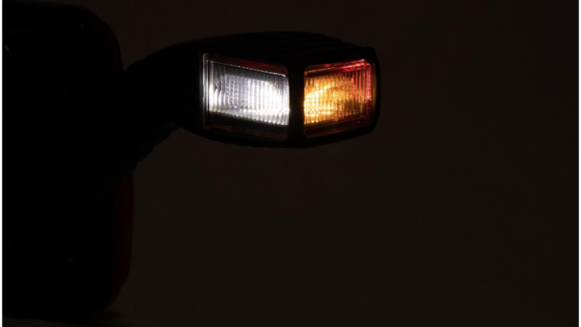 ЗАДНИЙ ФОНАРЬ 69+6 X LED С ТРЕУГОЛЬНИКОМ И ГАБАРИТНЫМ ФОНАРЕМ ЛЕВ.