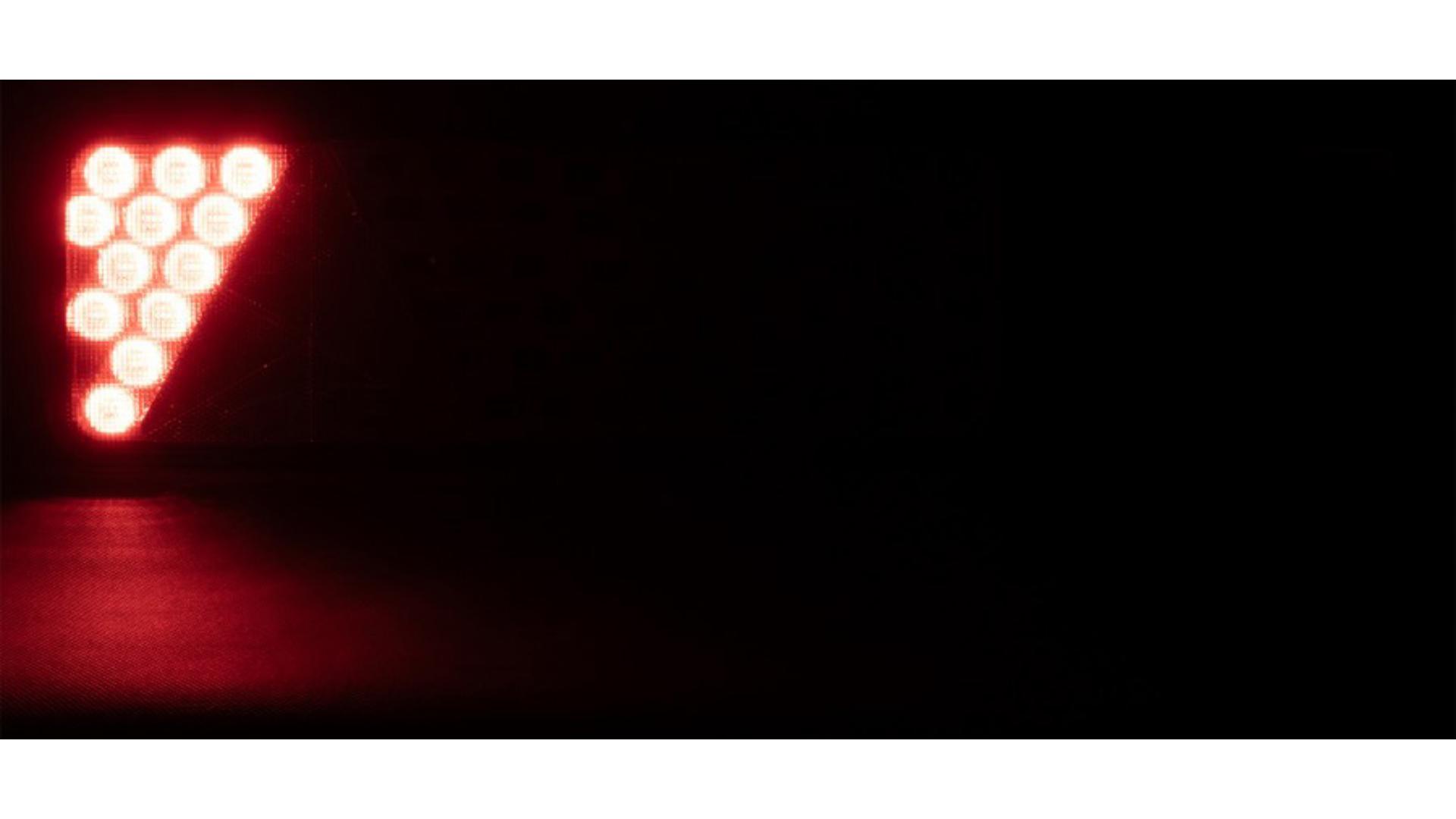 Lampa Zespolona Tylna 69+6 X LED z Trójkątem I Obrysem Prawa