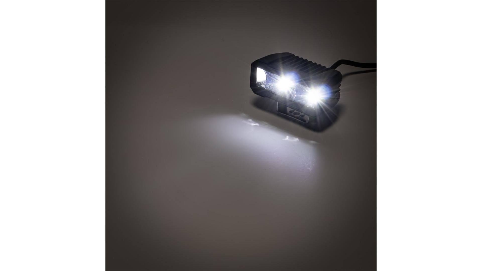 ФАРА ДАЛЬНЕГО СВЕТА 2 X LED 12 / 24V