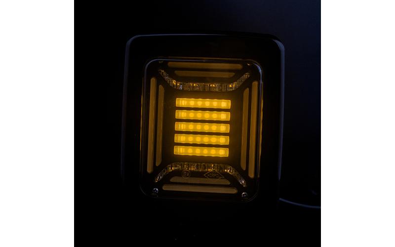 Feu Arrière Cube 12 / 24V Droit / Gauche (Neon LED, Cadre Noir)