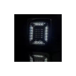 Feu Arrière Cube 12 / 24V Droit / Gauche (LED, Cadre Noir)