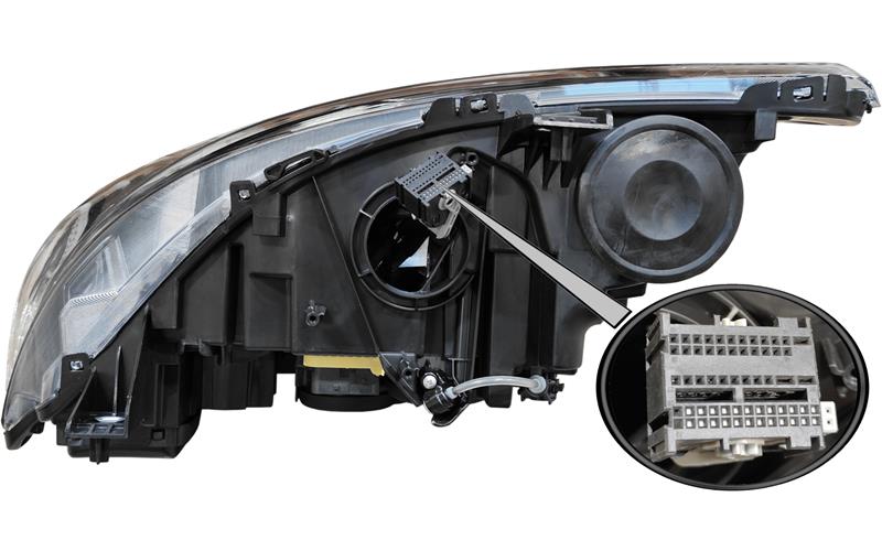 Iveco S-Way Headlamp RH