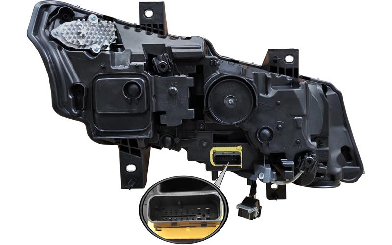 Iveco S-Way Reflektor Lewy LED