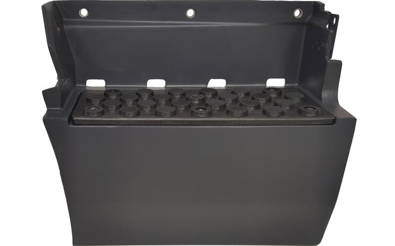 Mercedes SK 1735 Cab Step RH