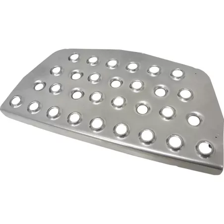 MAN TGX / TGS / TGL / TGM / TGA Lower Step Plate RH / LH