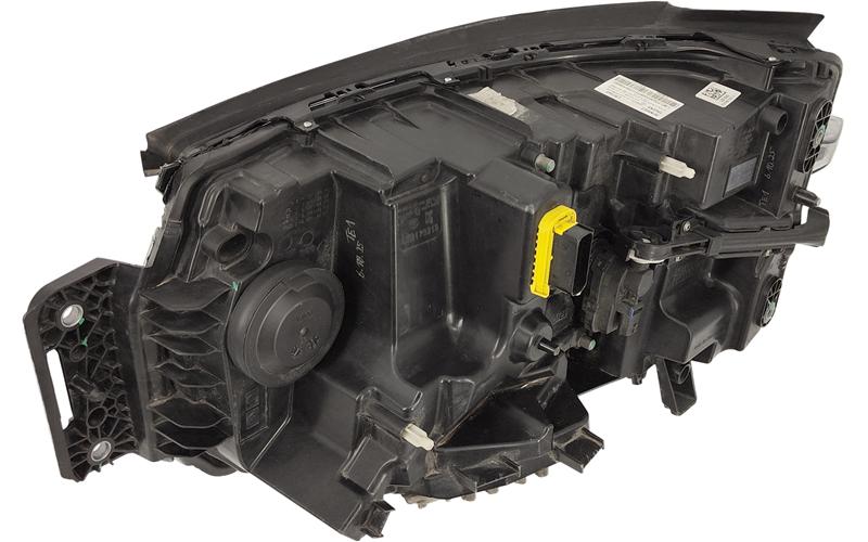 Renault Gama T Evo (2021-) Reflektor Prawy