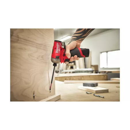 MILWAUKEE M12 FQID-0 - ZAKRĘTARKA UDAROWA 1/4" HEX, 12 V, FUEL™ SURGE™, BEZ WYPOSAŻENIA