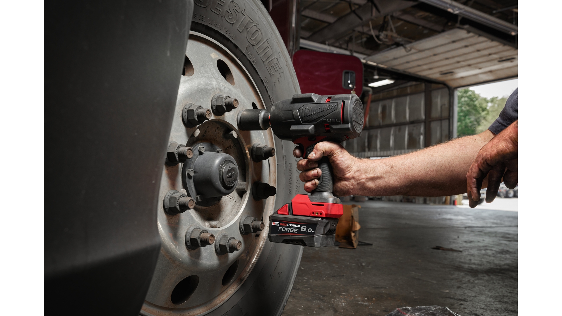 MILWAUKEE M18 FHIW2F12-0 – KLUCZ UDAROWY 1/2", 1491 NM, 18 V, FUEL™, BEZ WYPOSAŻENIA
