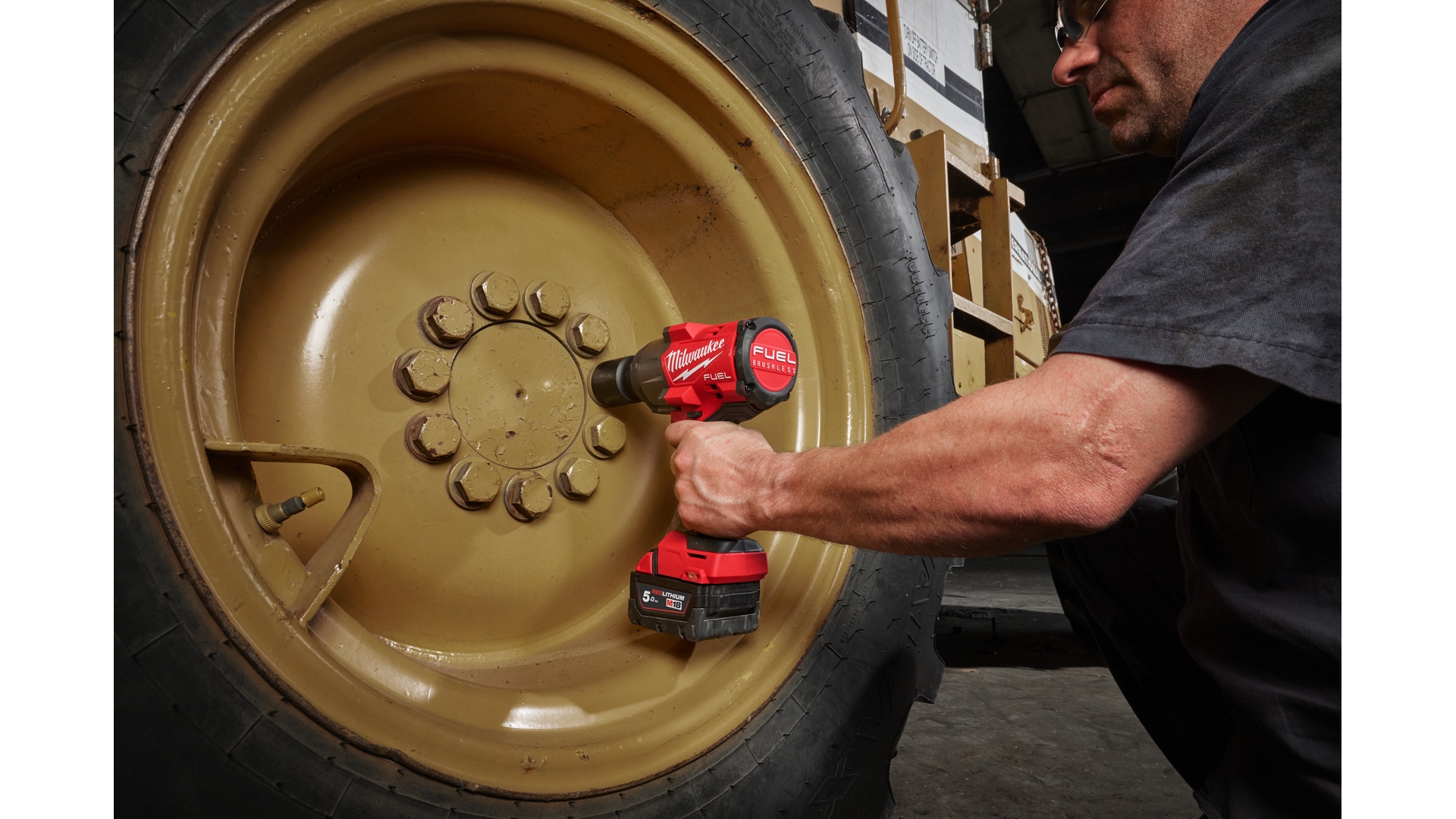MILWAUKEE M18 FHIW2F12-0X - KLUCZ UDAROWY 1/2", 1491 NM, 18 V, FUEL™, W WALIZCE, BEZ WYPOSAŻENIA

