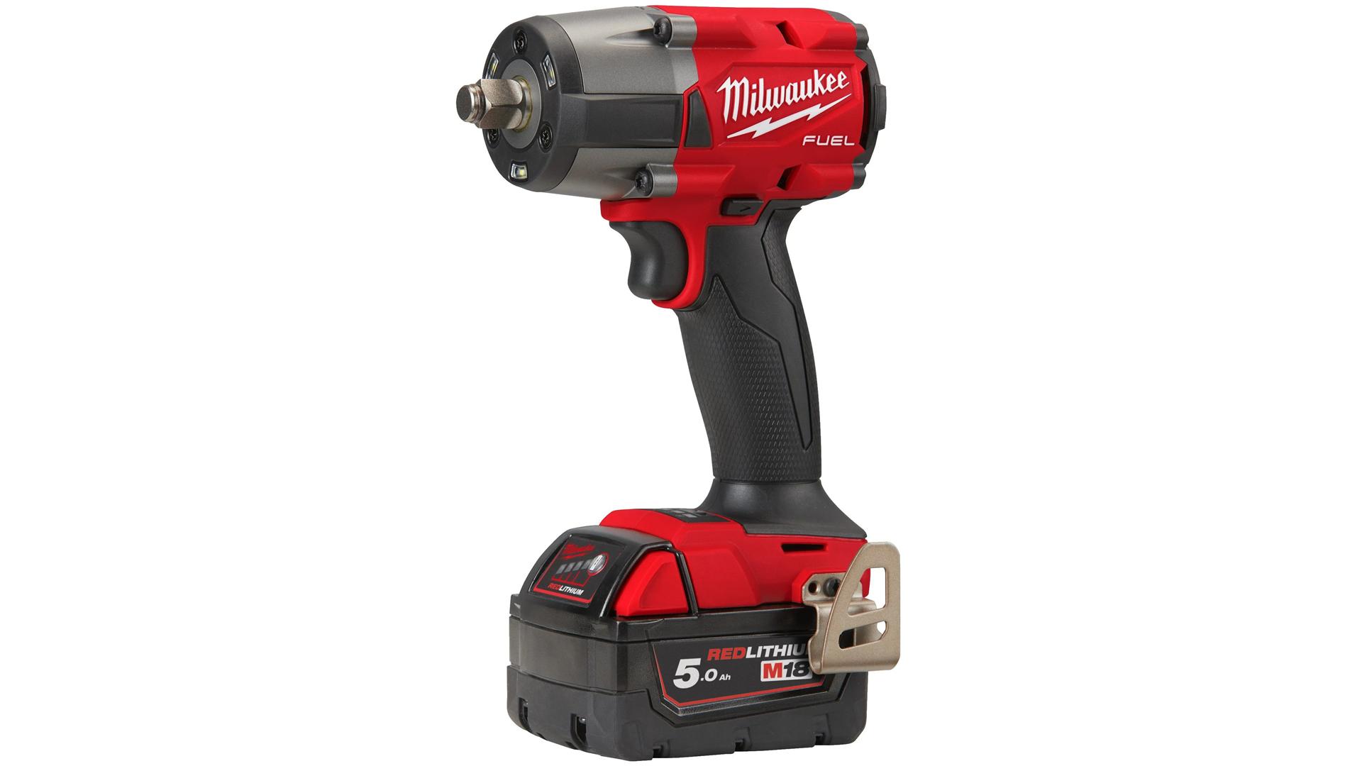 MILWAUKEE M18 FMTIW2F12-502X - KLUCZ UDAROWY 1/2", 745 NM, 18 V, 5.0 AH, FUEL™, W WALIZCE, Z 2 AKUMULATORAMI I ŁADOWARKĄ.
