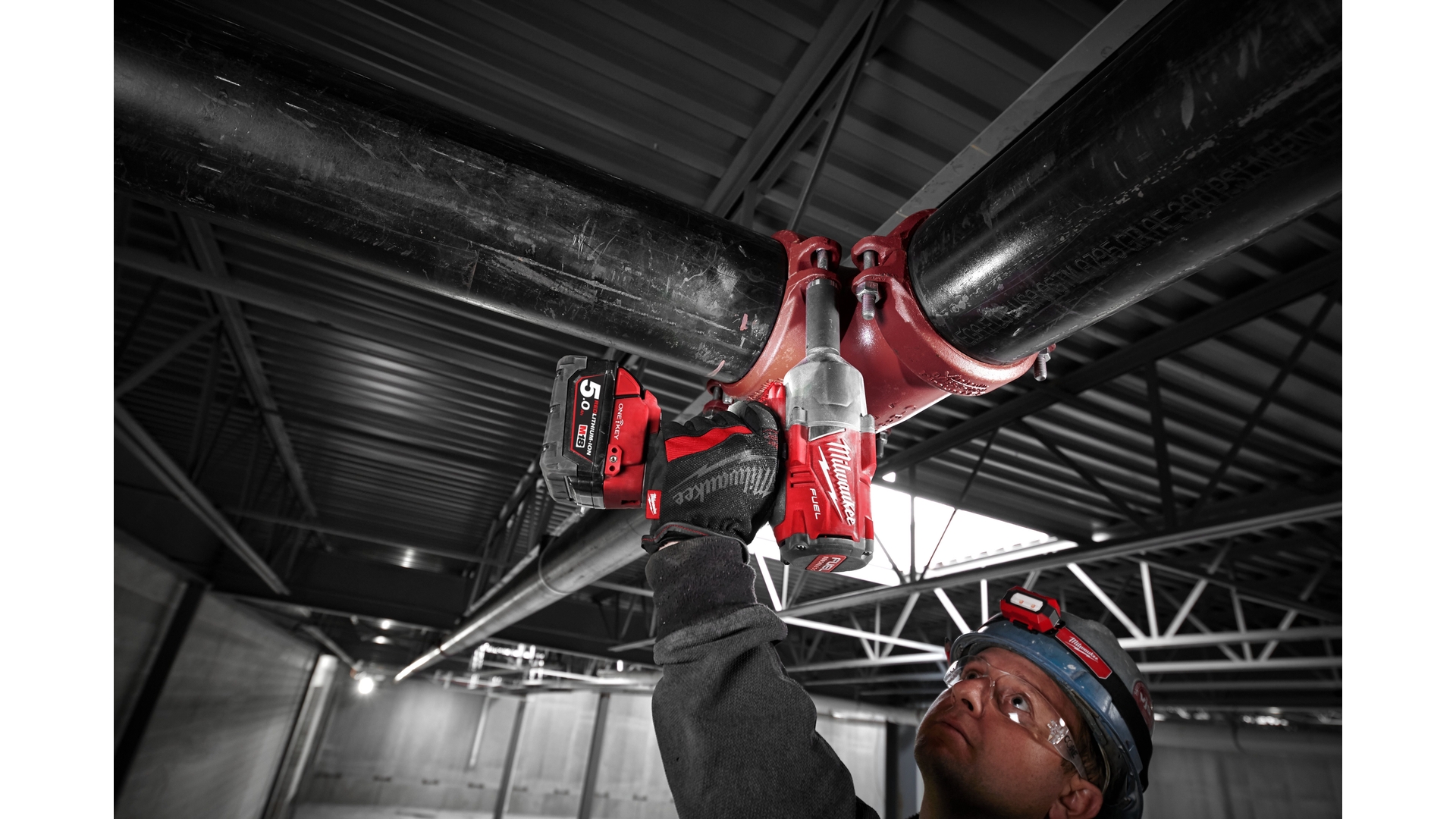 MILWAUKEE M18 ONEFHIWF12-502X - KLUCZ UDAROWY 1/2", 1356 NM, 18 V, 5.0 AH, ONE-KEY™, W WALIZCE, Z 2 AKUMULATORAMI I ŁADOWARKĄ
