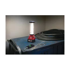 MILWAUKEE M18 LL-0 - LATARNIA LED, 700 LM, 18 V, BEZ WYPOSAŻENIA

