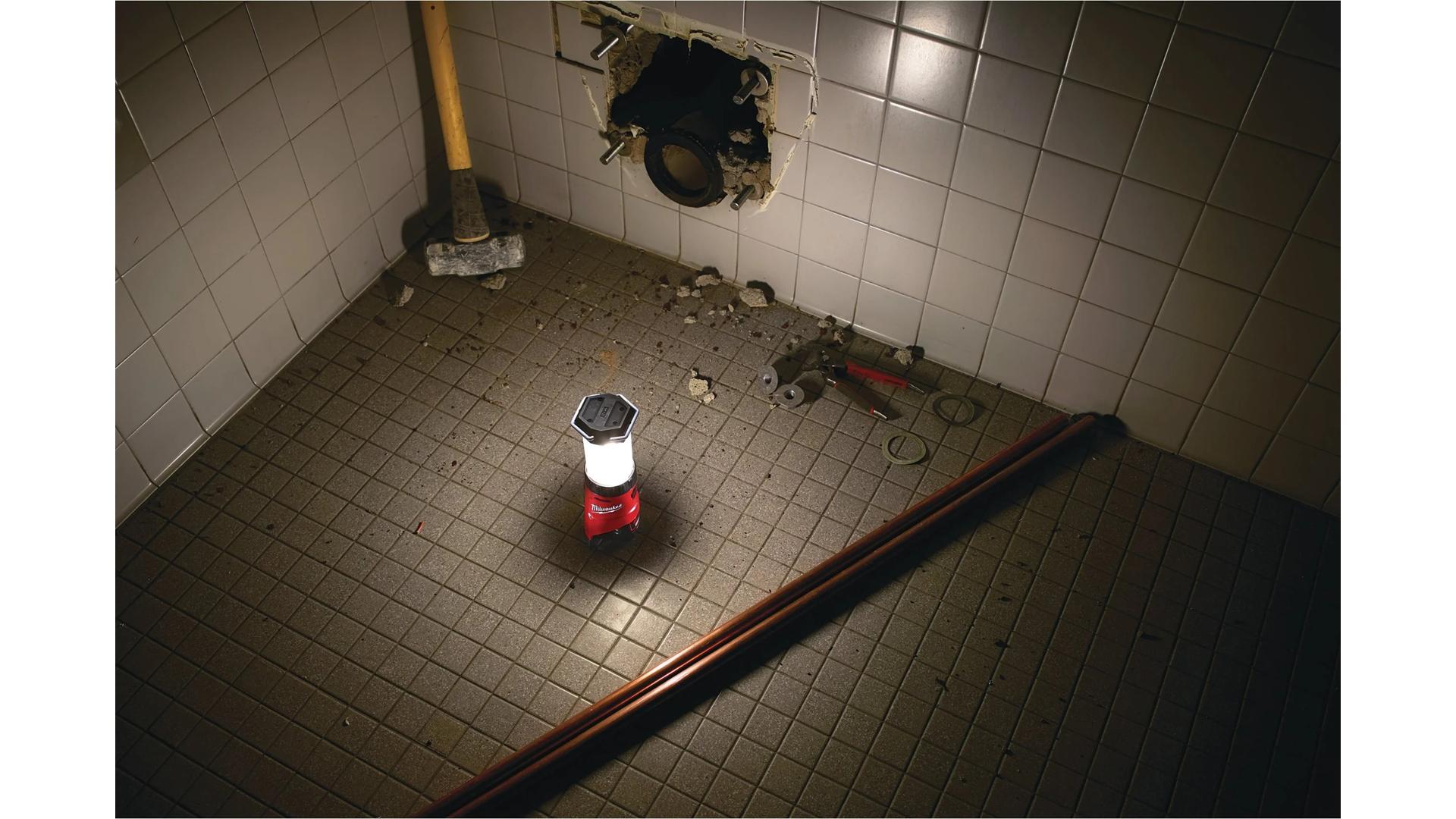 MILWAUKEE M12 LL-0 - LATARNIA LED, 400 LM, 12 V, BEZ WYPOSAŻENIA
